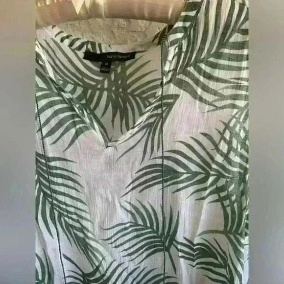 Harve Benard Women's M Palm Tree VNeck Tassle Sleeveless Shirt
Top Blouse NWOT‎ - Picture 4 of 9